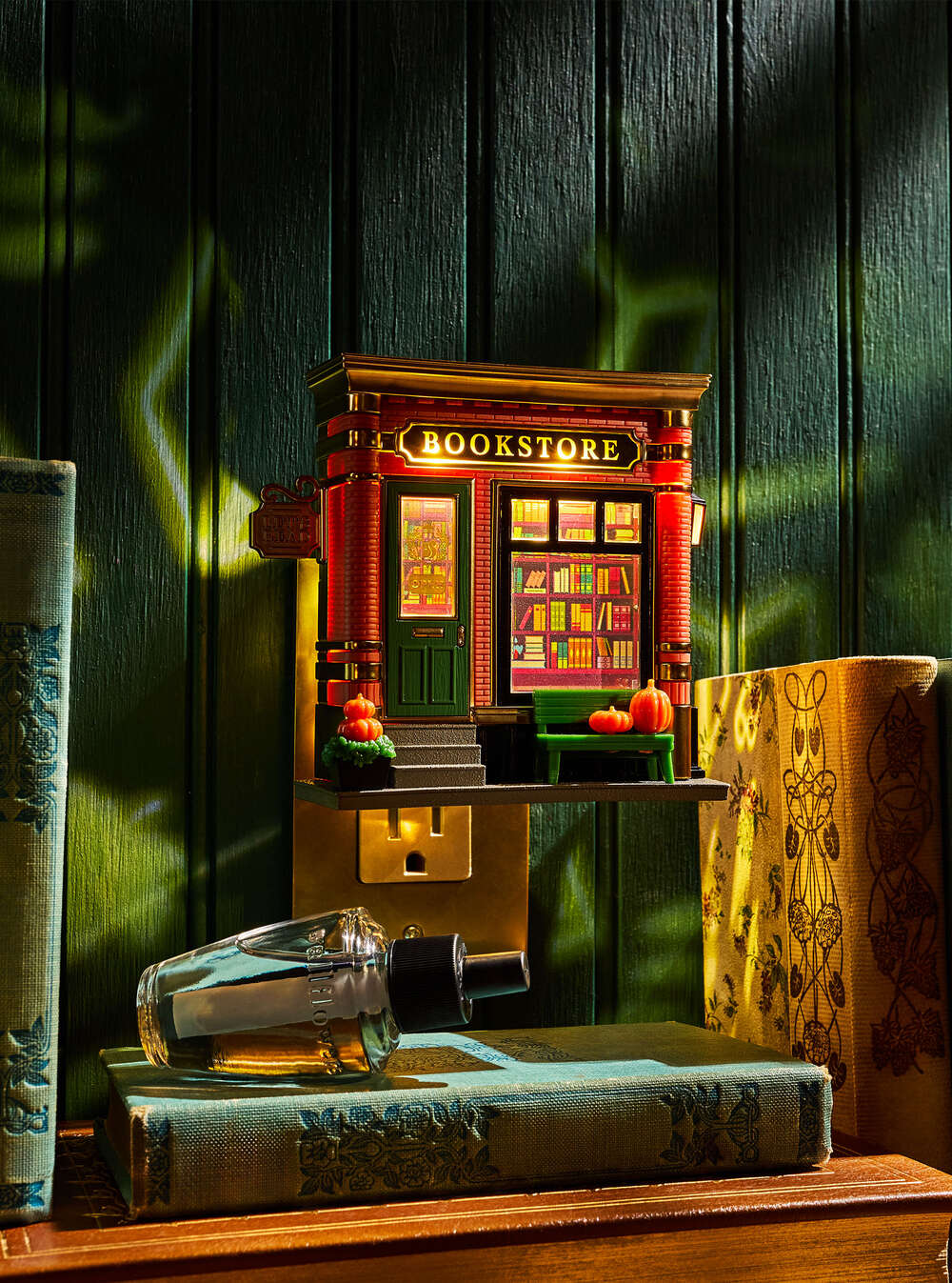 Fall Bookstore Projector Wallflowers Fragrance Plug